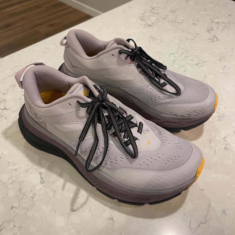 HOKA—Stinson ATR 6